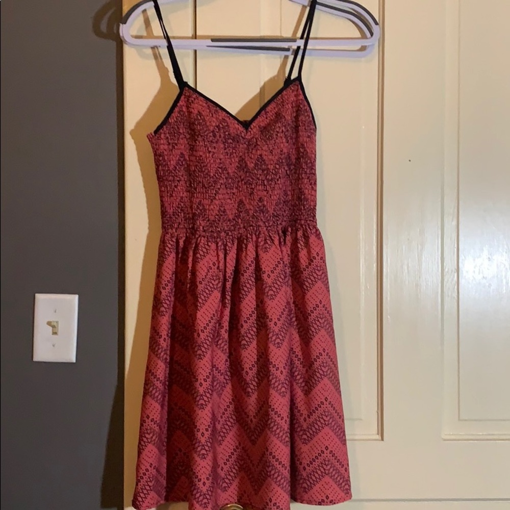 Pattern dress - Picture 1 of 3